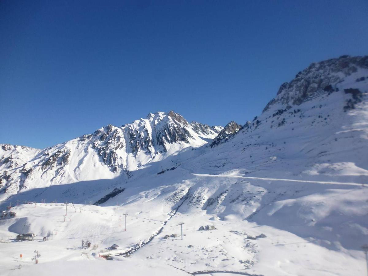Appartement T2 Pour 4 Pers. Avec Terrasse, Piscine Couverte Et Salle De Fitness, Proche Des Pistes - Fr-1-404-199 La Mongie Kültér fotó